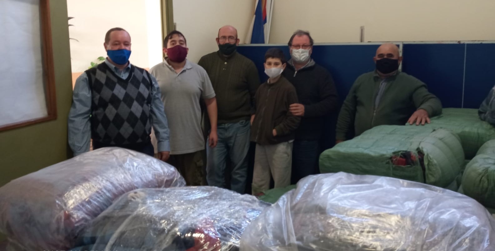 El Intendente Wilson Ezquerra dispuso la compra de frazadas para ayudar a familias más vulnerables de barrios y zonas rurales