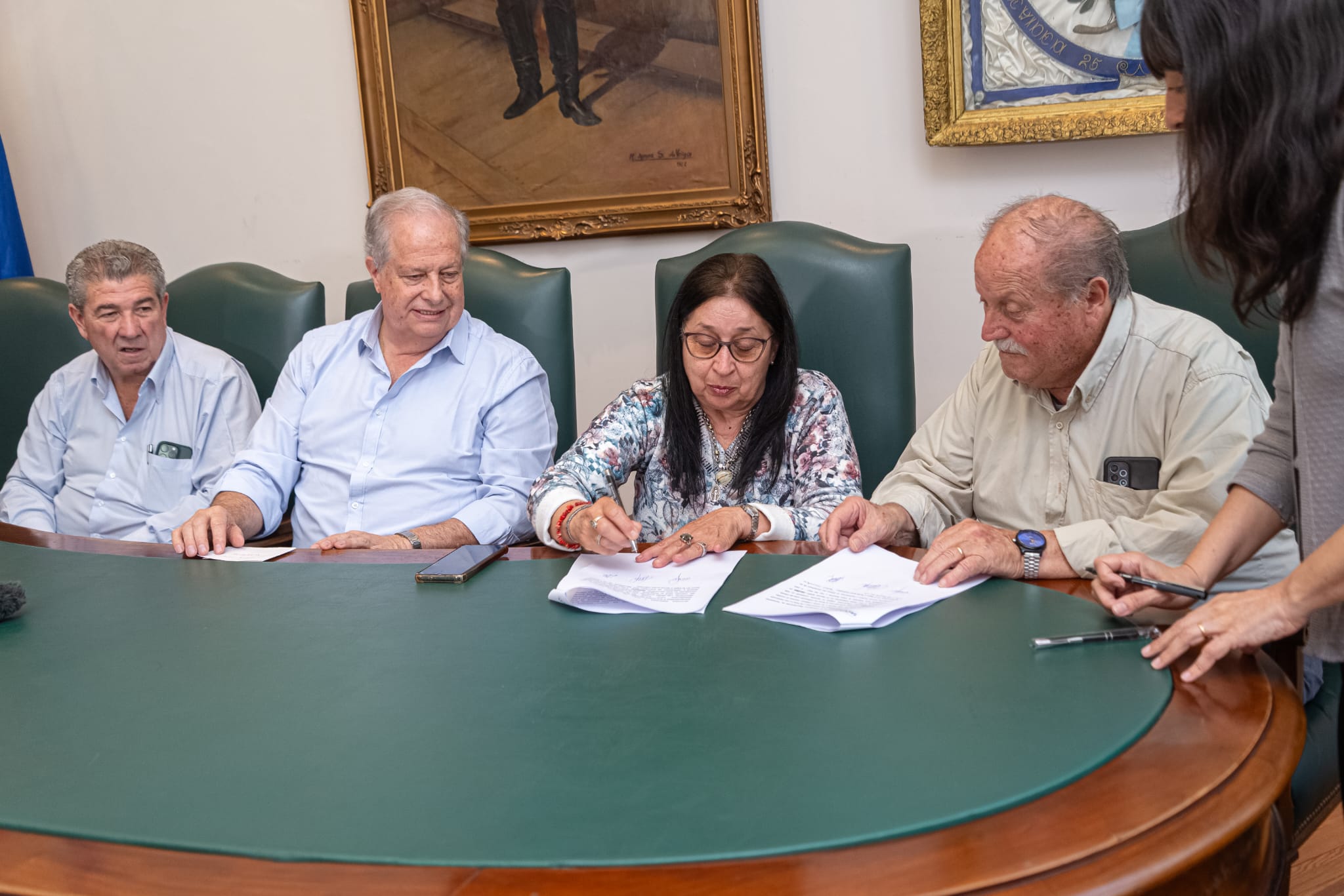 Club de Leones recibió donación de equipamiento ortopédico y firmó comodato por un espacio fisico para depósito