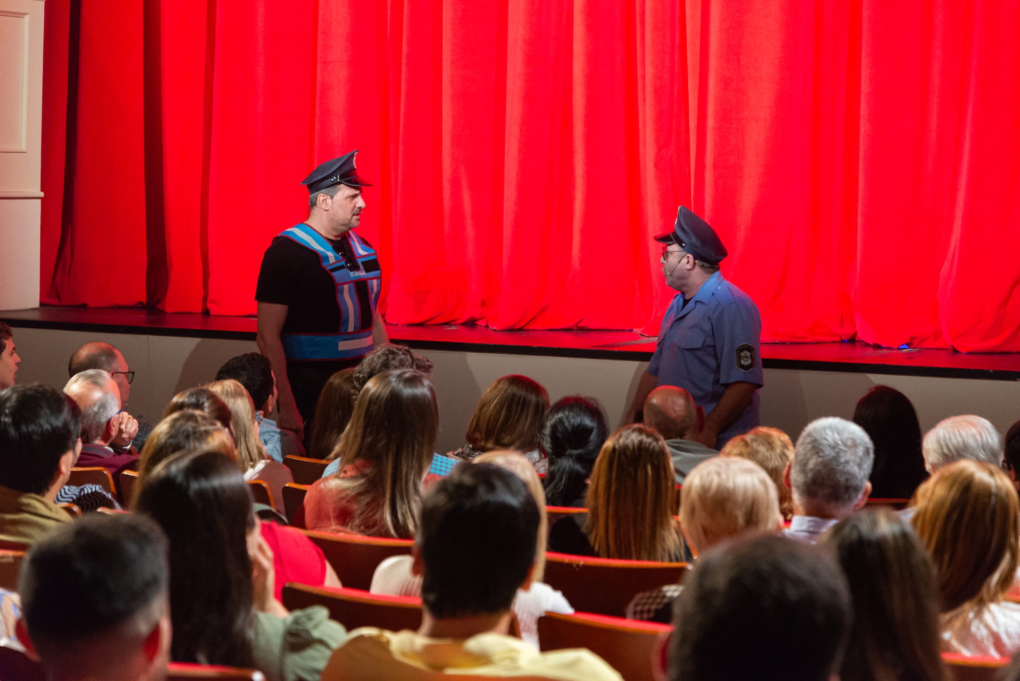 Listorti, Peña y Almada desatan carcajadas en el Teatro Escayola