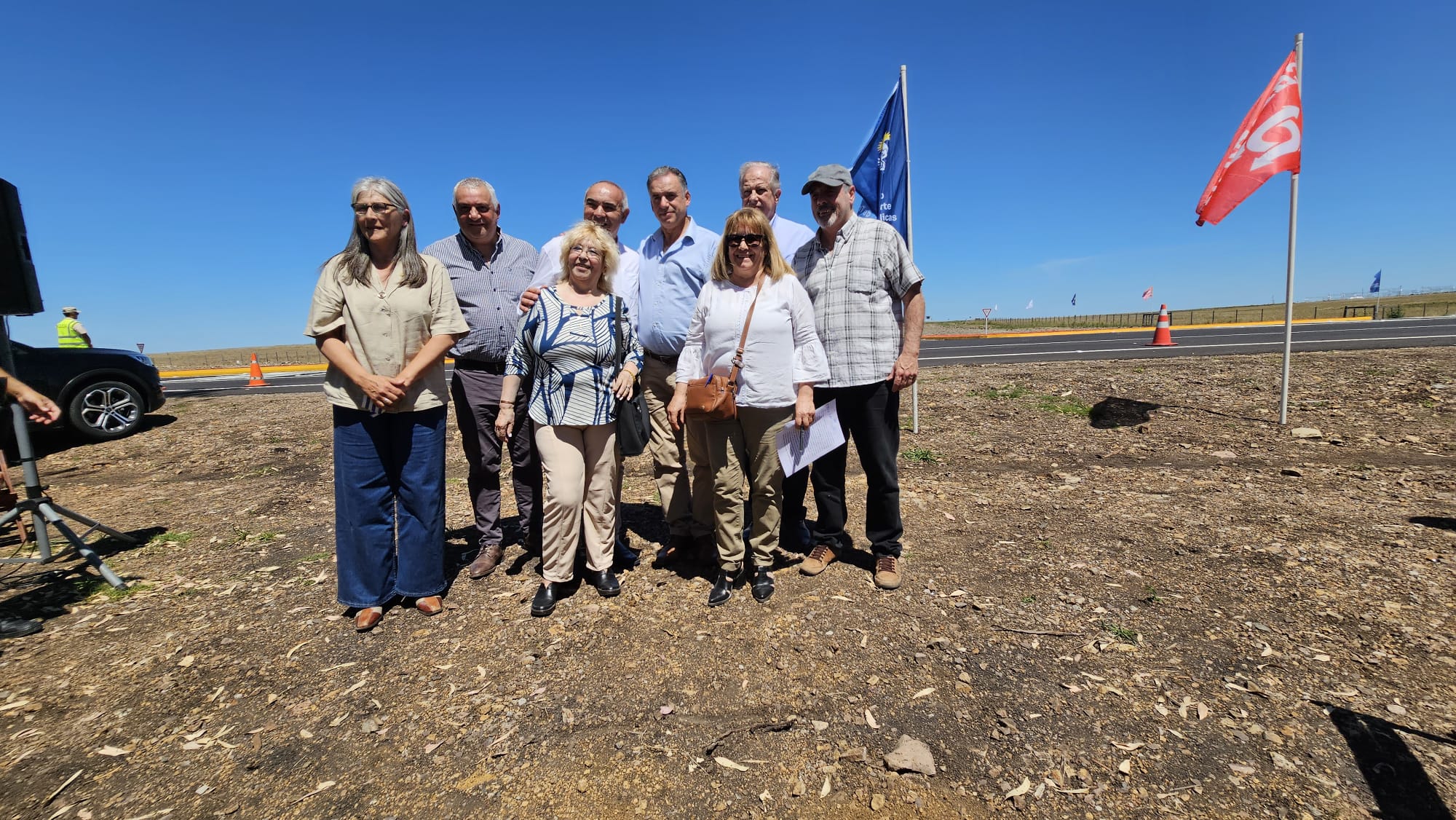 El Ministerio de Transporte y Obras Públicas (MTOP) inauguró tramo de la Ruta 20 y firmó un convenio social para la ampliación del Hogar de Ancianos de San Gregorio de Polanco