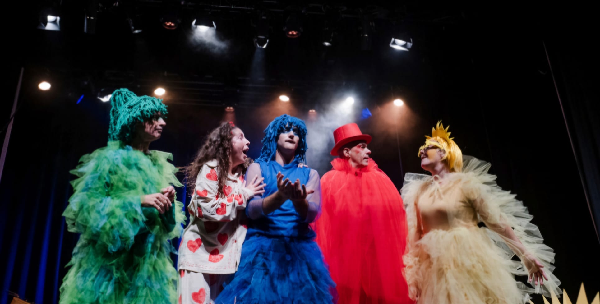 “El Rojo Orgulloso” llega al Teatro Escayola con una propuesta para toda la familia