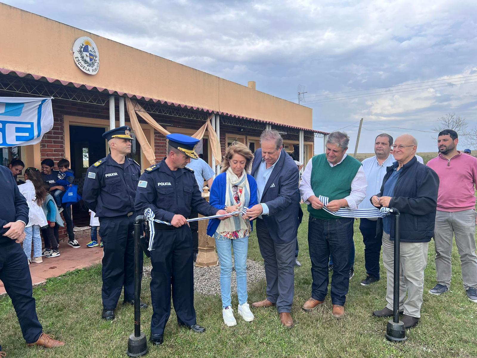 Unas 40 familias de Tres Guitarras y Paso Aguiar cuentan con acceso al agua potable de OSE