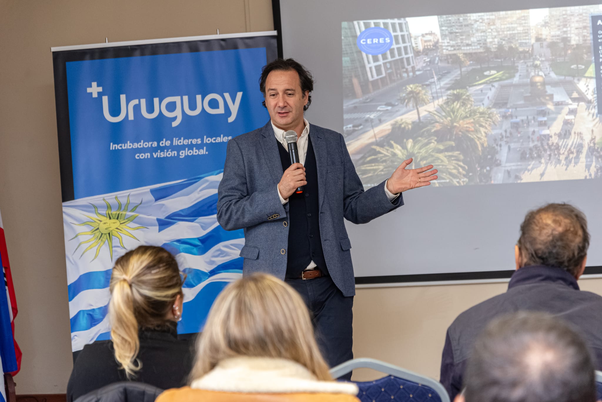 Ignacio Munyo destacó la función de los gobiernos y líderes locales durante presentación del programa +Uruguay