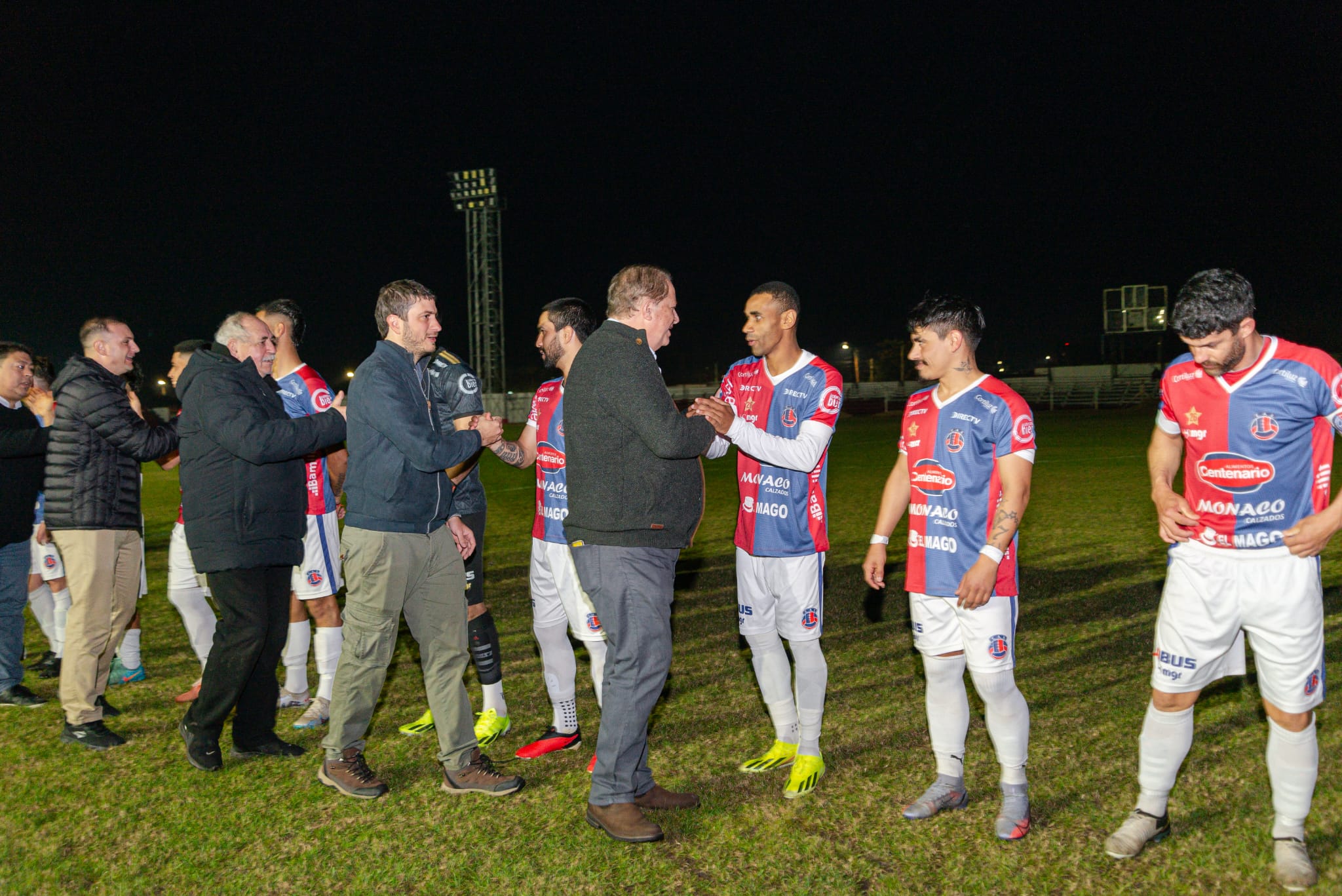 La Sexta se consagró campeón de la Supercopa Tacuarembó en un iluminado Estadio Raúl Goyenola