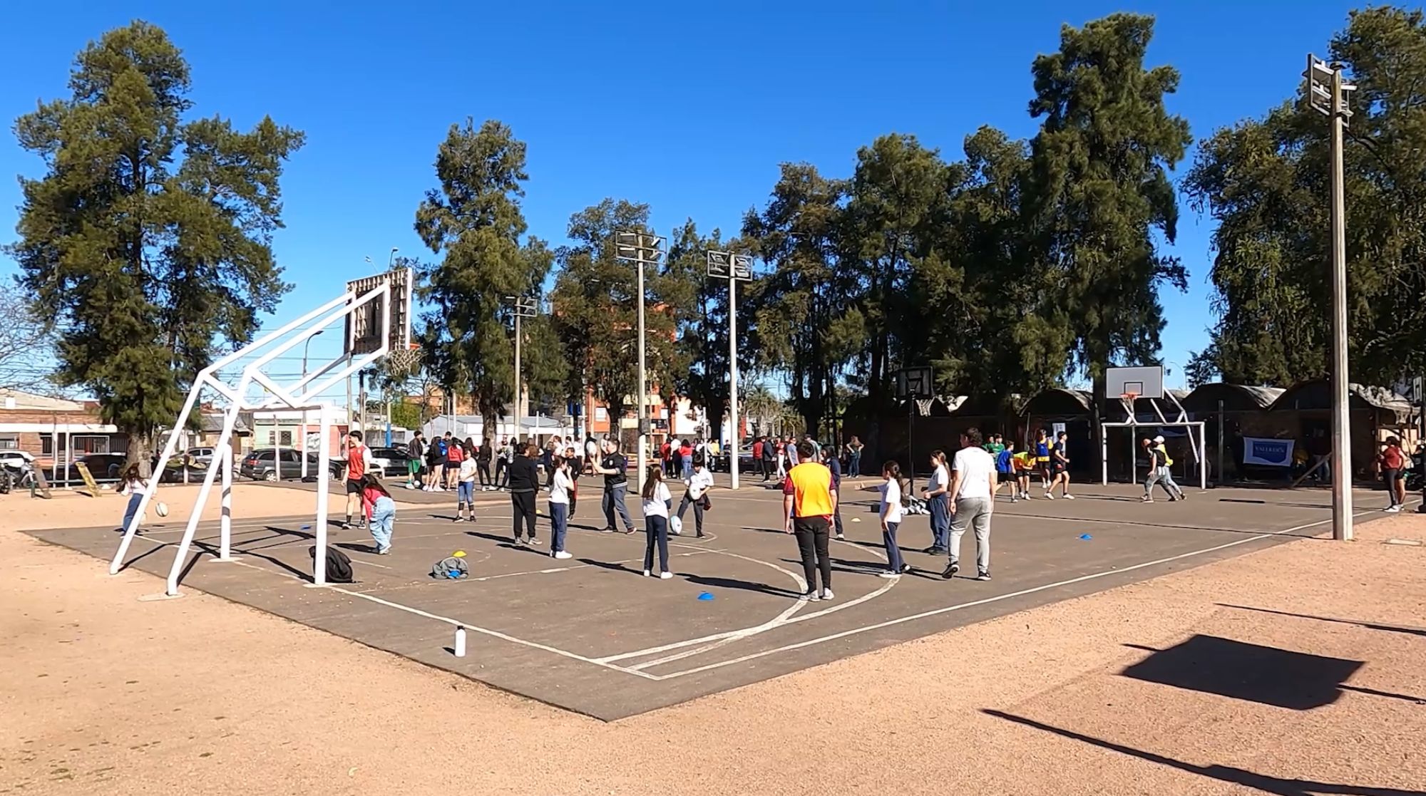 Escolares y liceales disfrutaron de unas Mini Olimpiadas en honor a los Juegos Olímpicos 2024