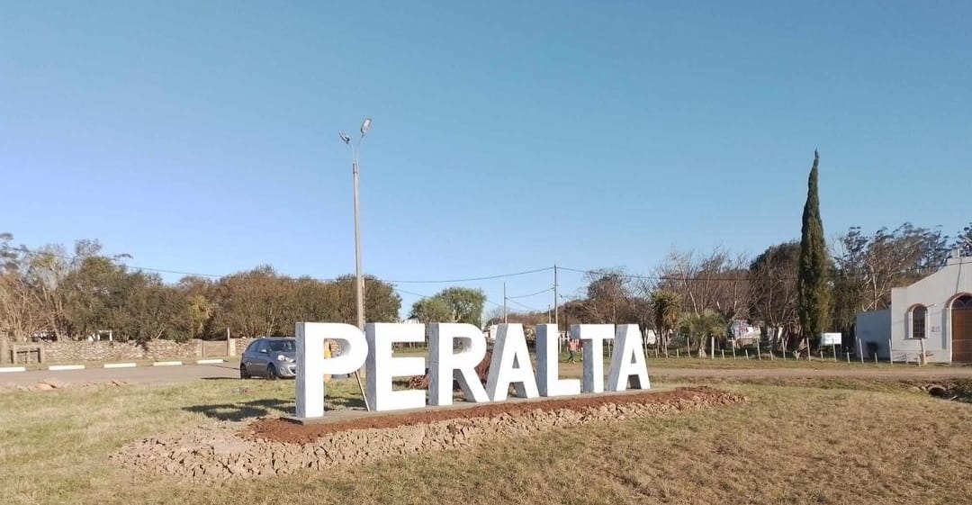 Peralta ya tiene sus letras munumentales