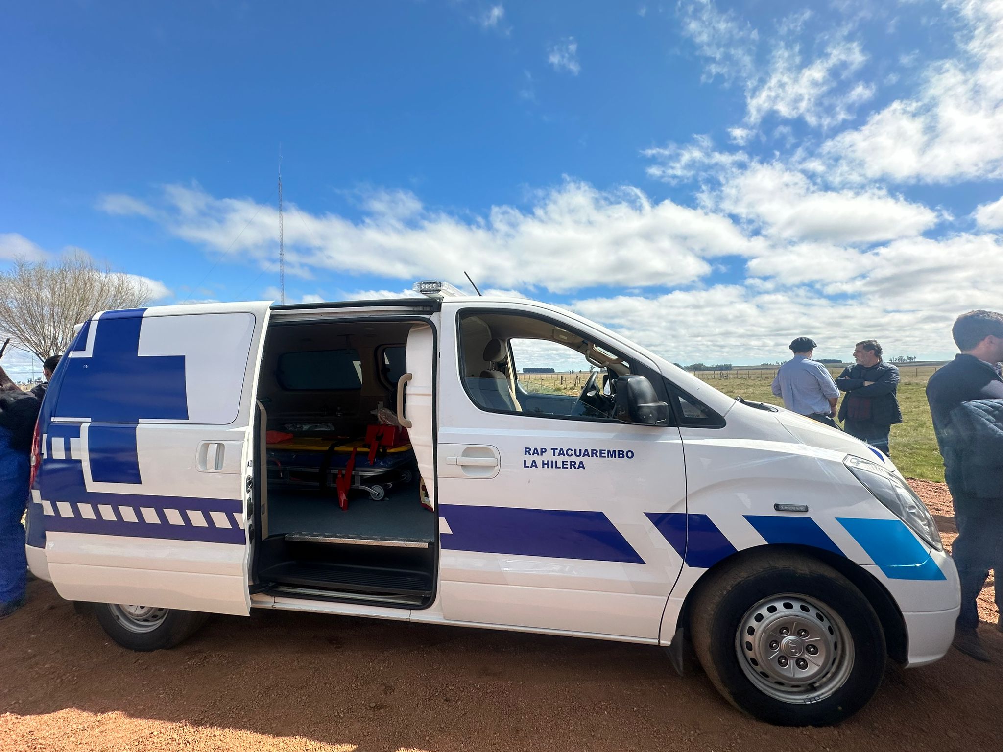 Vecinos de La Hilera celebraron la incorporación de una ambulancia para la policlínica local