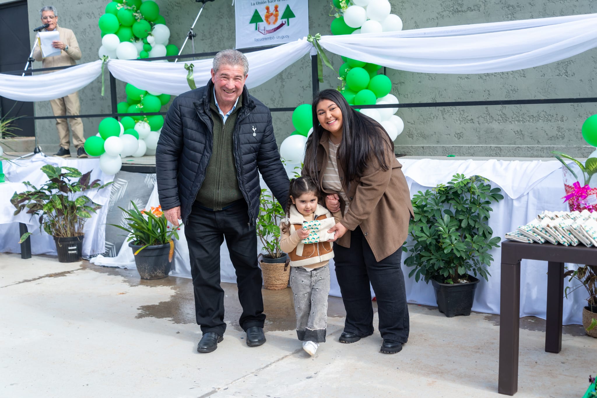 CO.VI.EDÉN inauguró su complejo habitacional y 26 familias recibieron las llaves de sus viviendas