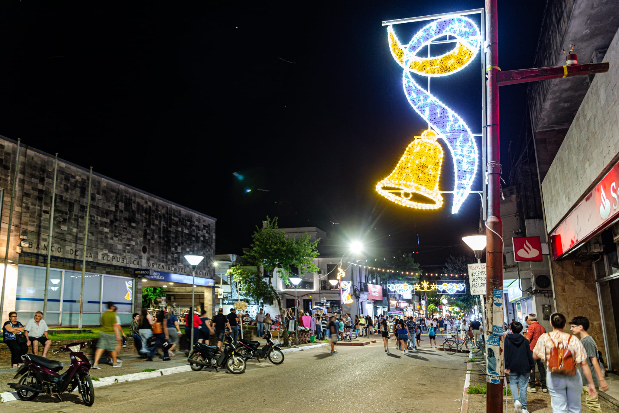 Tacuarembó celebra este mes festivo con una llamativa decoración
