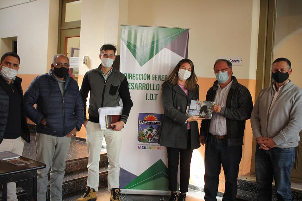 Desde Cerro Largo toman contacto sobre el funcionamiento y la descentralización lograda en nuestros Centros de Barrio en Tacuarembó