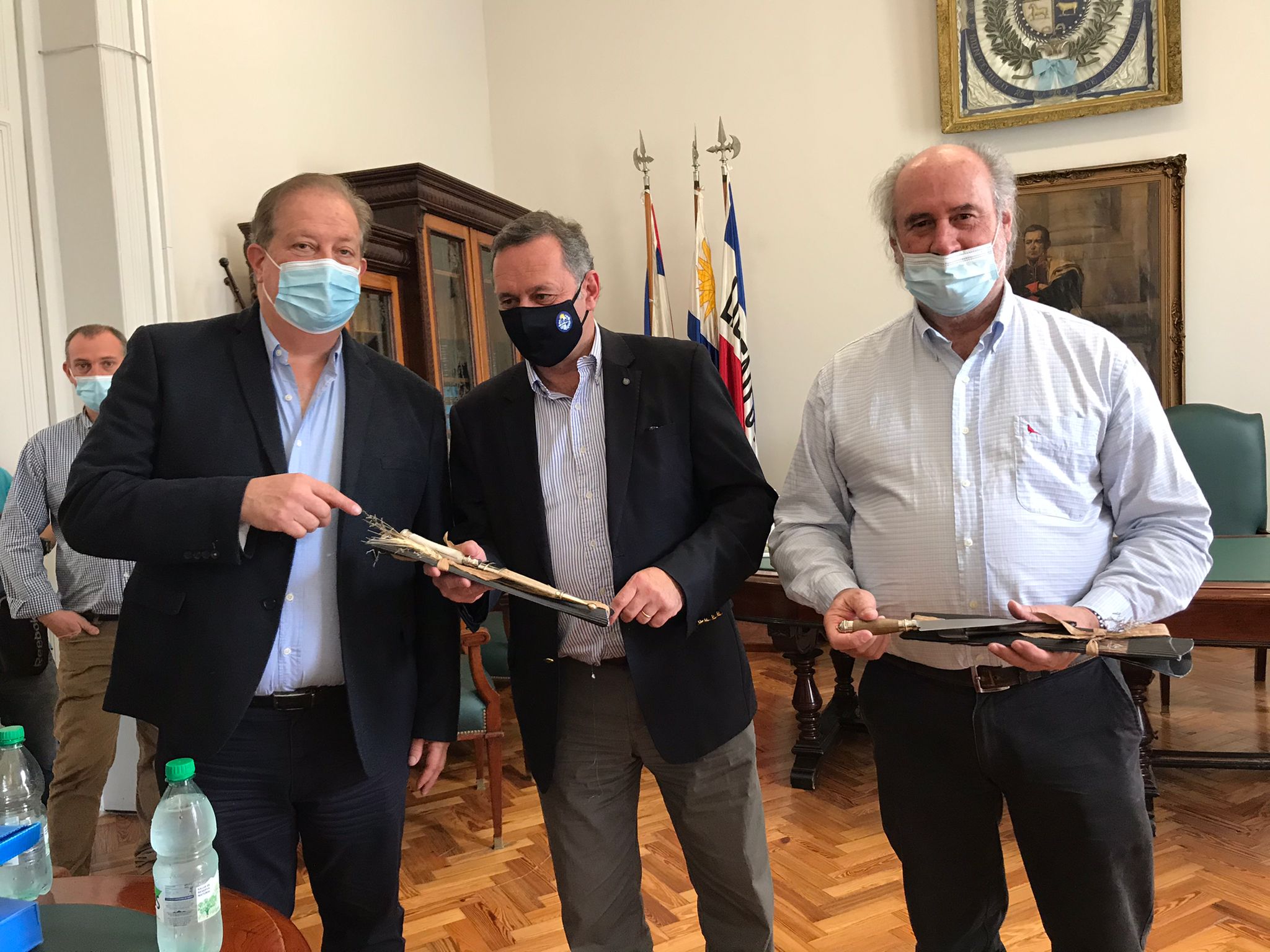 El Intendente Wilson Ezquerra recibió en su despacho al Secretario de Presidencia de la República, Alvaro Delgado