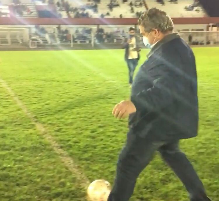 Dr. Menéndez dio el puntapié inicial