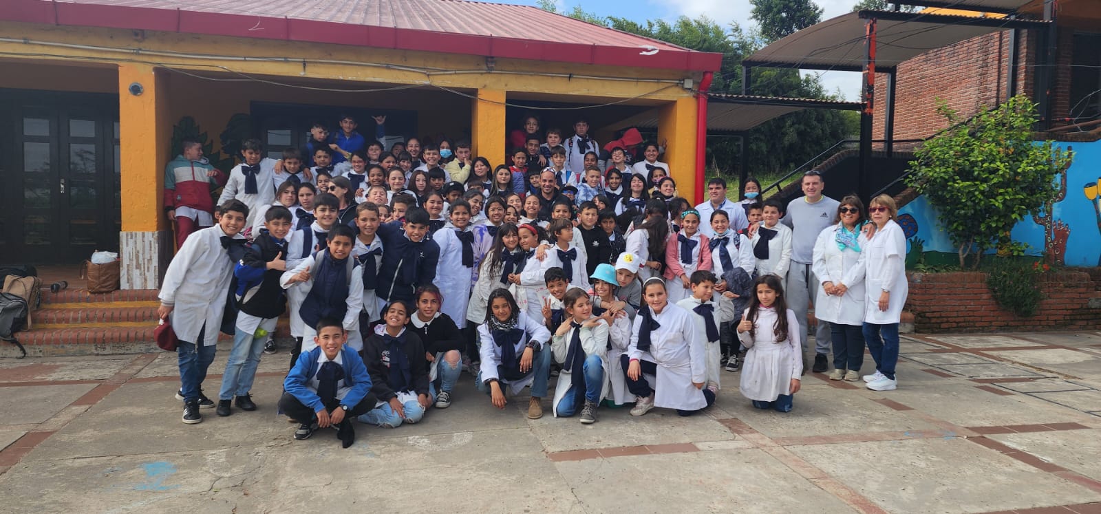 Proyecto “Pies Alados” promueve el deportes y la integración en centros educativos