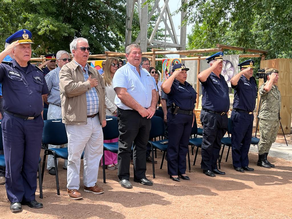 Menéndez acompañó la inauguración de la cárcel de Tacuarembó