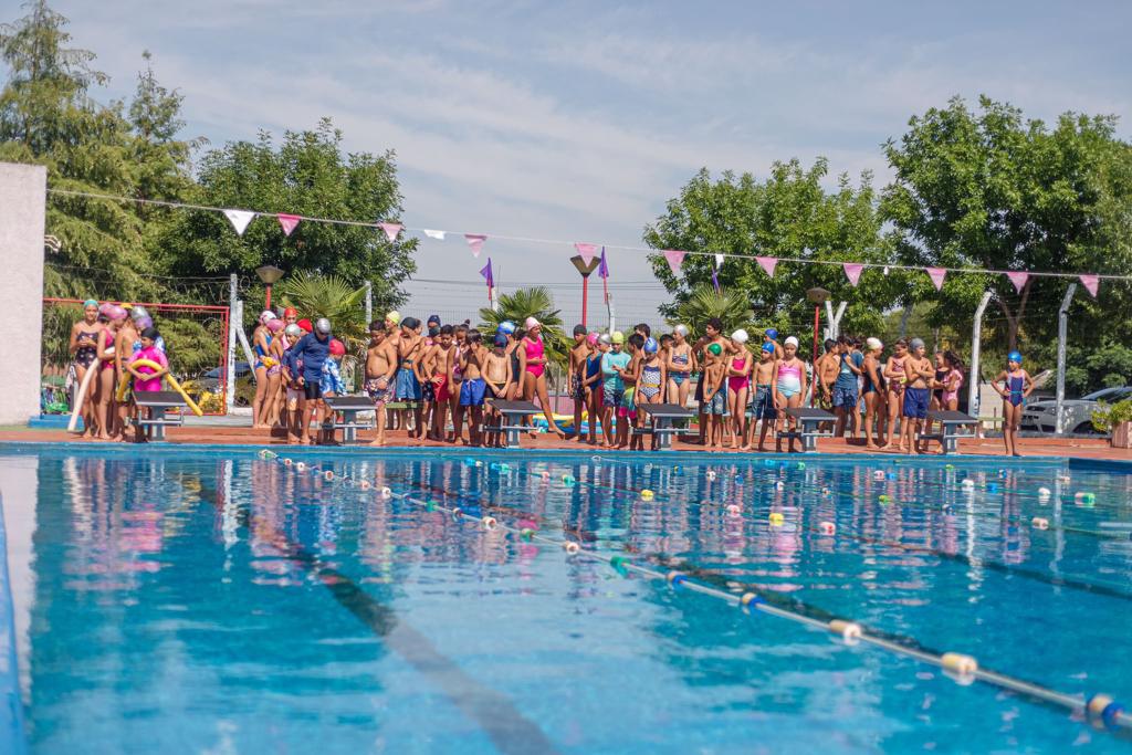 Excelente participación en Encuentros desarrollados en piscinas departamentales