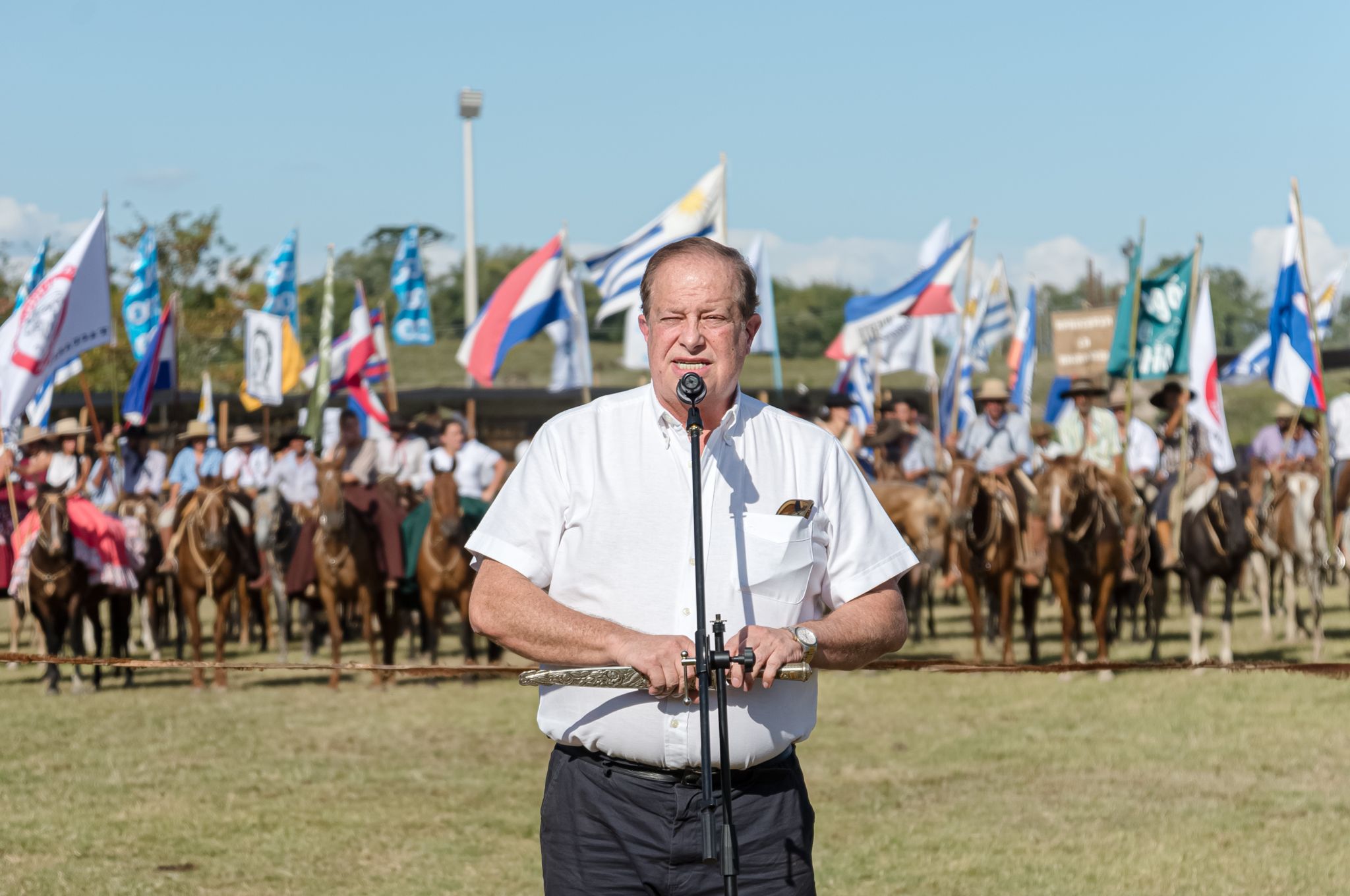 Gauchos fueron los verdaderos protagonistas en la inauguracion del ruedo