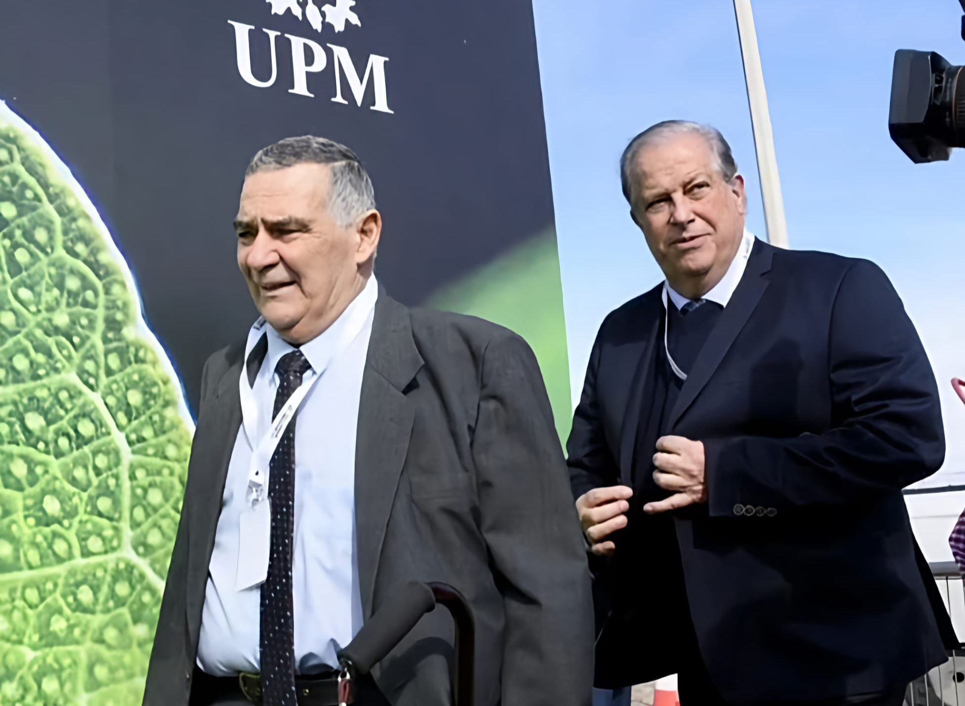 Ezquerra acompañó la inauguración oficial de la segunda planta de celulosa de UPM