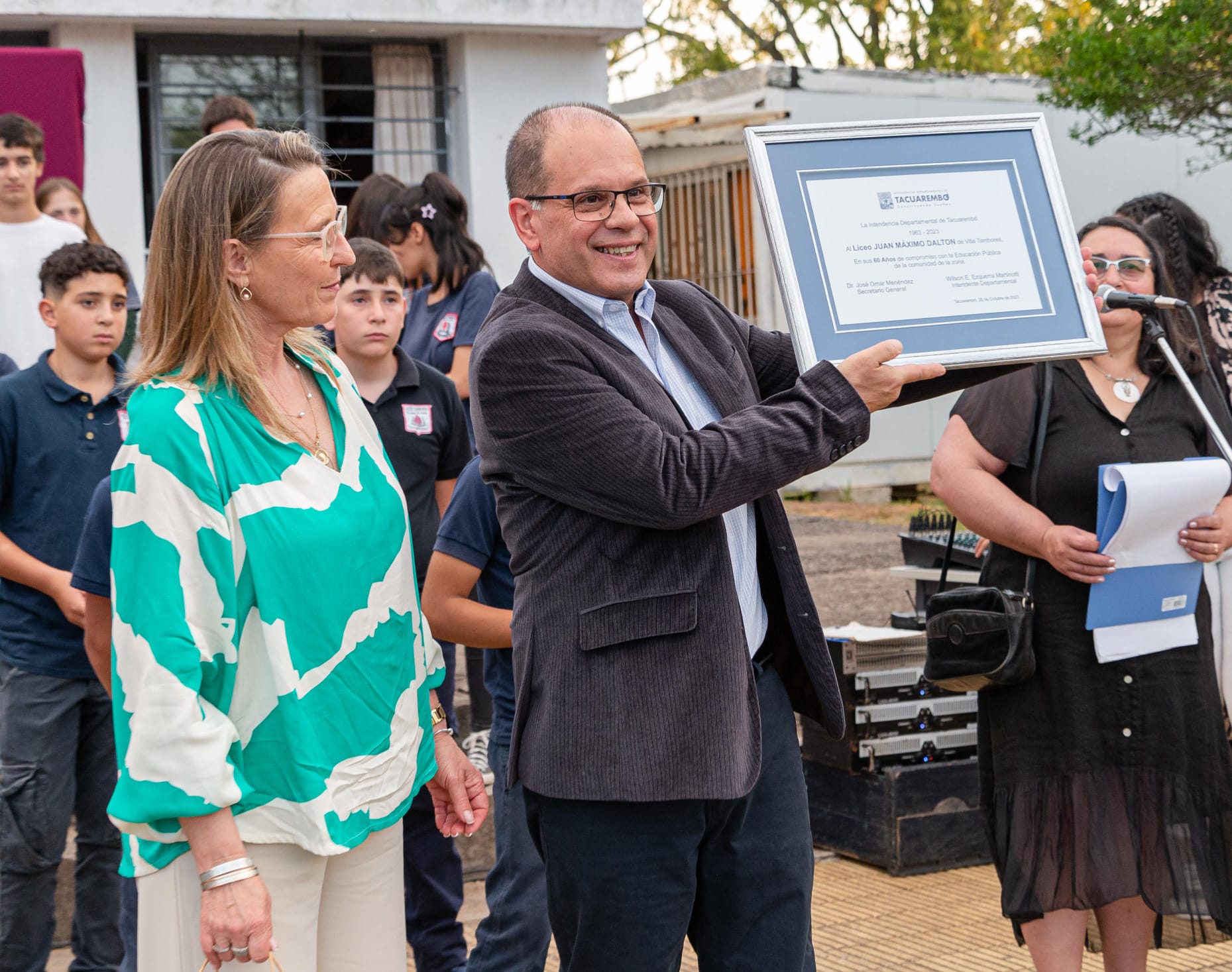 Liceo de Villa Tambores celebró sus 60 años junto a la comunidad