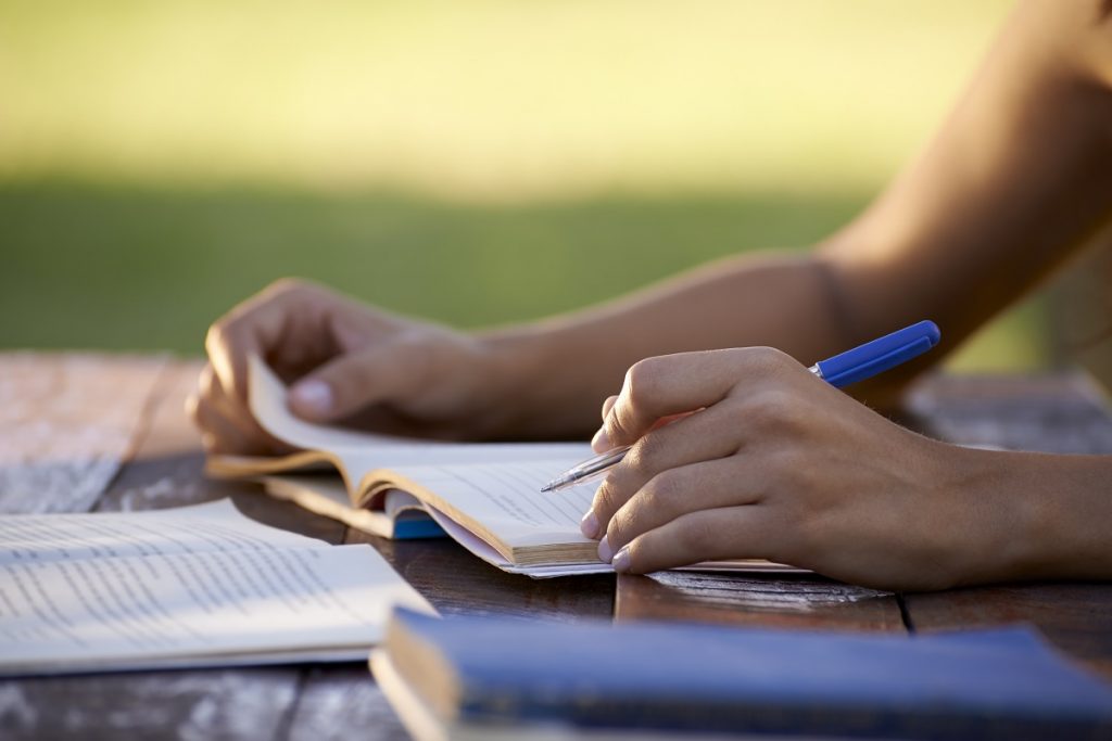 A partir del 1º de noviembre se entregarán los formularios de inscripción para becas de alojamiento