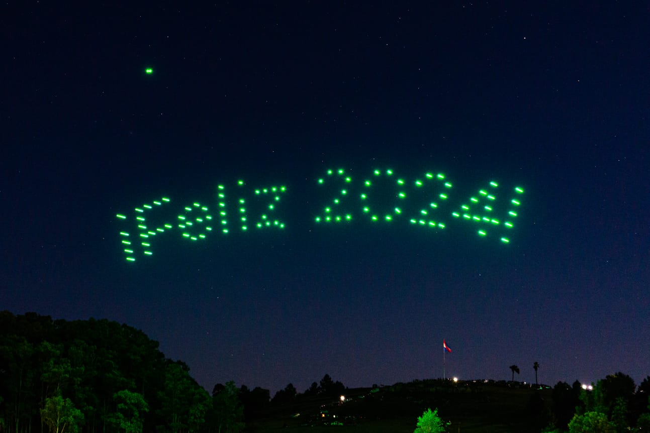 Mega espectáculo en Balneario Iporá con show de drones y transmisión en vivo