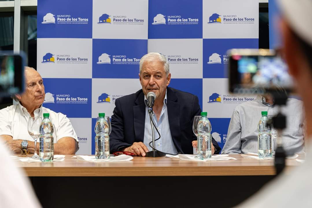 Escenario de la Expo Feria Paso de los Toros 2024 llevará el nombre del doctor Luis Otormín Mendaro