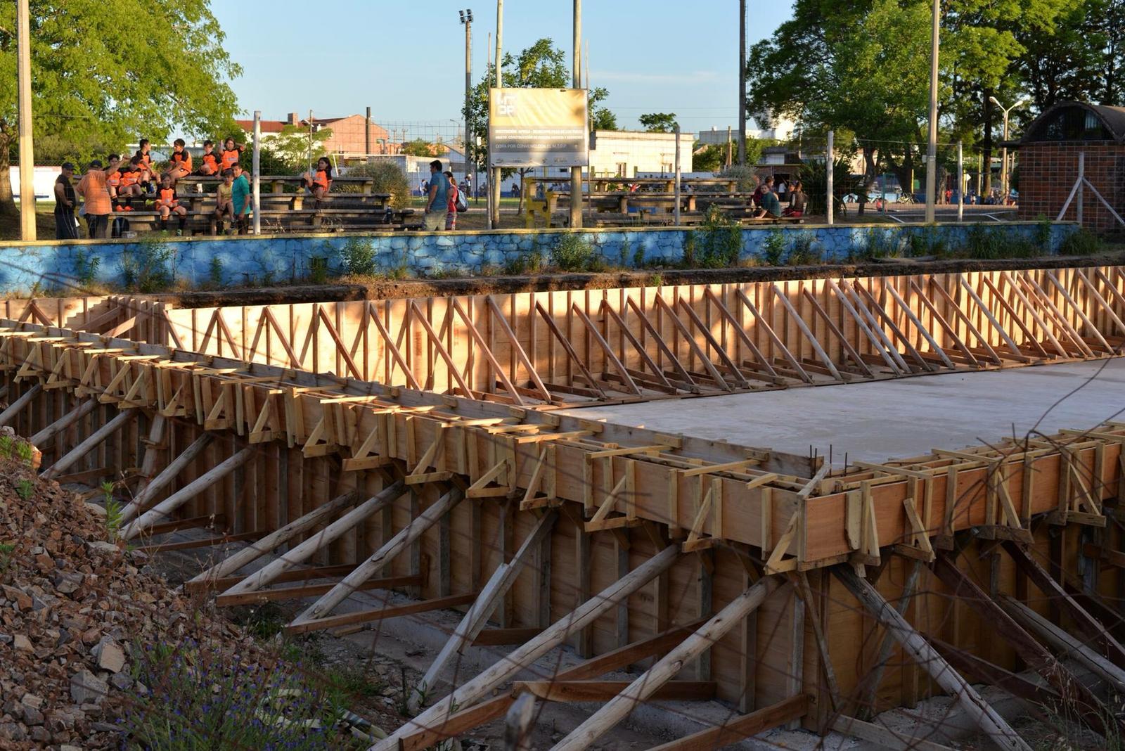 Paso de los Toros, hormigón en paredes de nueva piscina