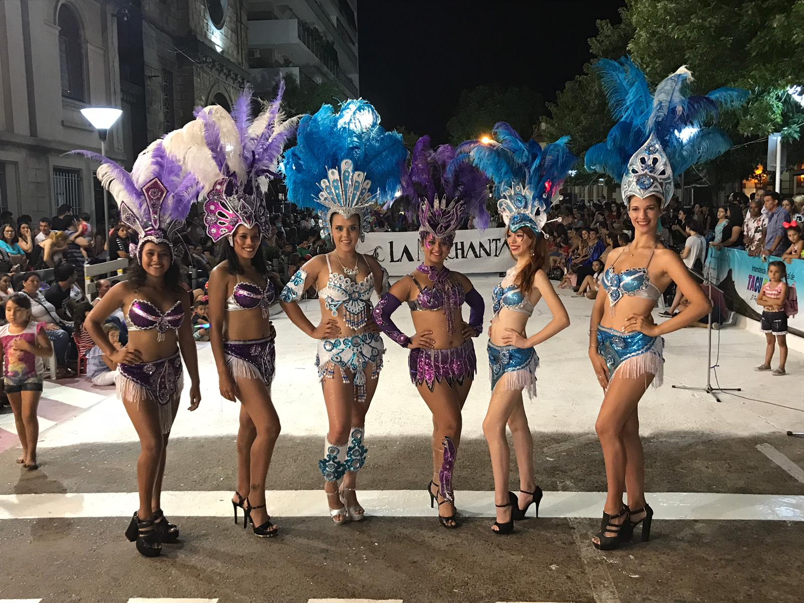 Descubrí nuestro Carnaval. Murgas y Comparsas convocaron a miles de personas en calle 18 de Julio