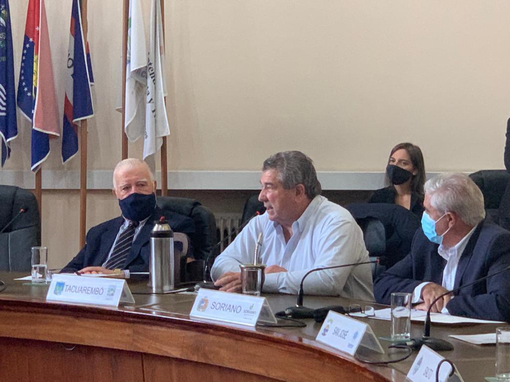 Última sesión del quinquenio del Congreso de Intendentes