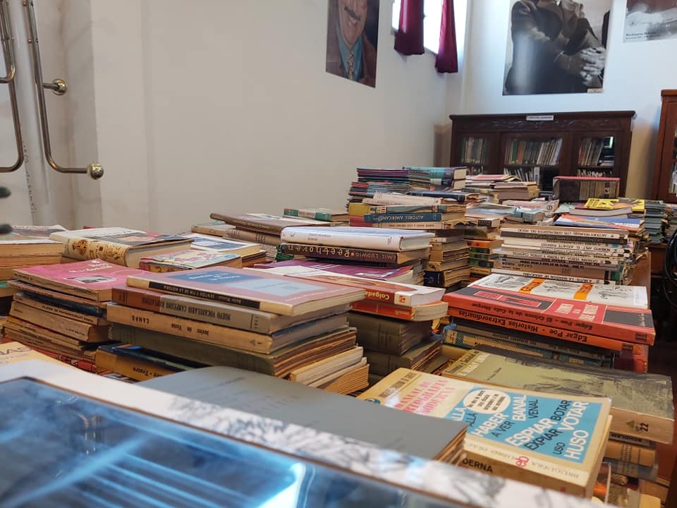 Gracias Marnels por la donación de libros