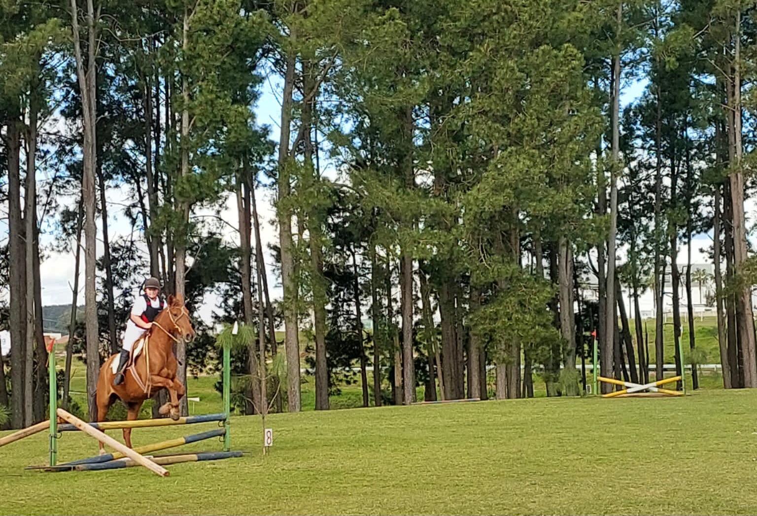 Escuela de Equitación hizo demostración en predio de la Reserva López Lomba
