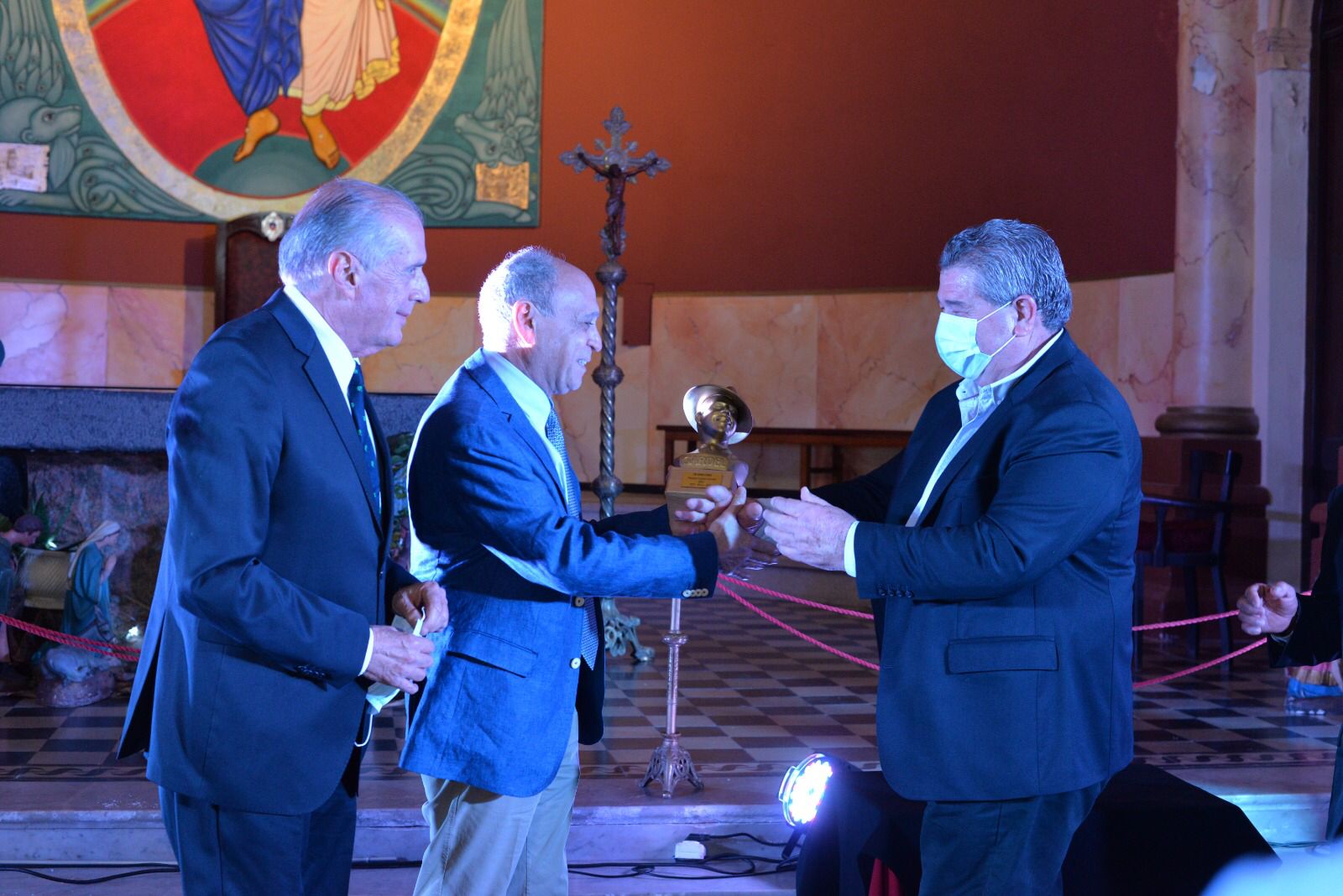 El Dr. Henry Cohen recibió el Premio Gardel de Oro