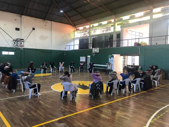 Fisioterapia grupal: una experiencia enriquecedora para adultos mayores