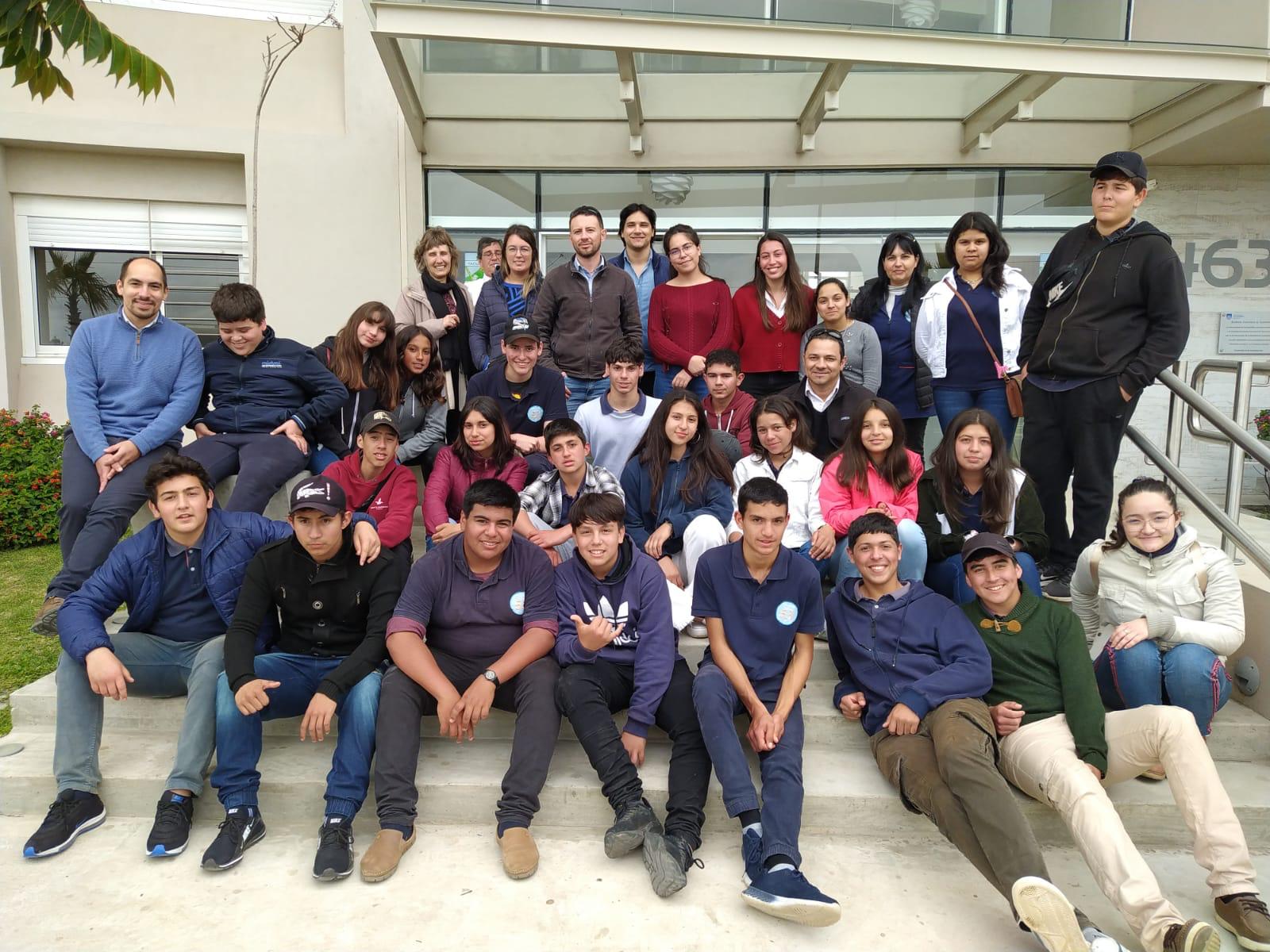 Estudiantes de Sauce de Batoví visitaron la Residencia Universitaria