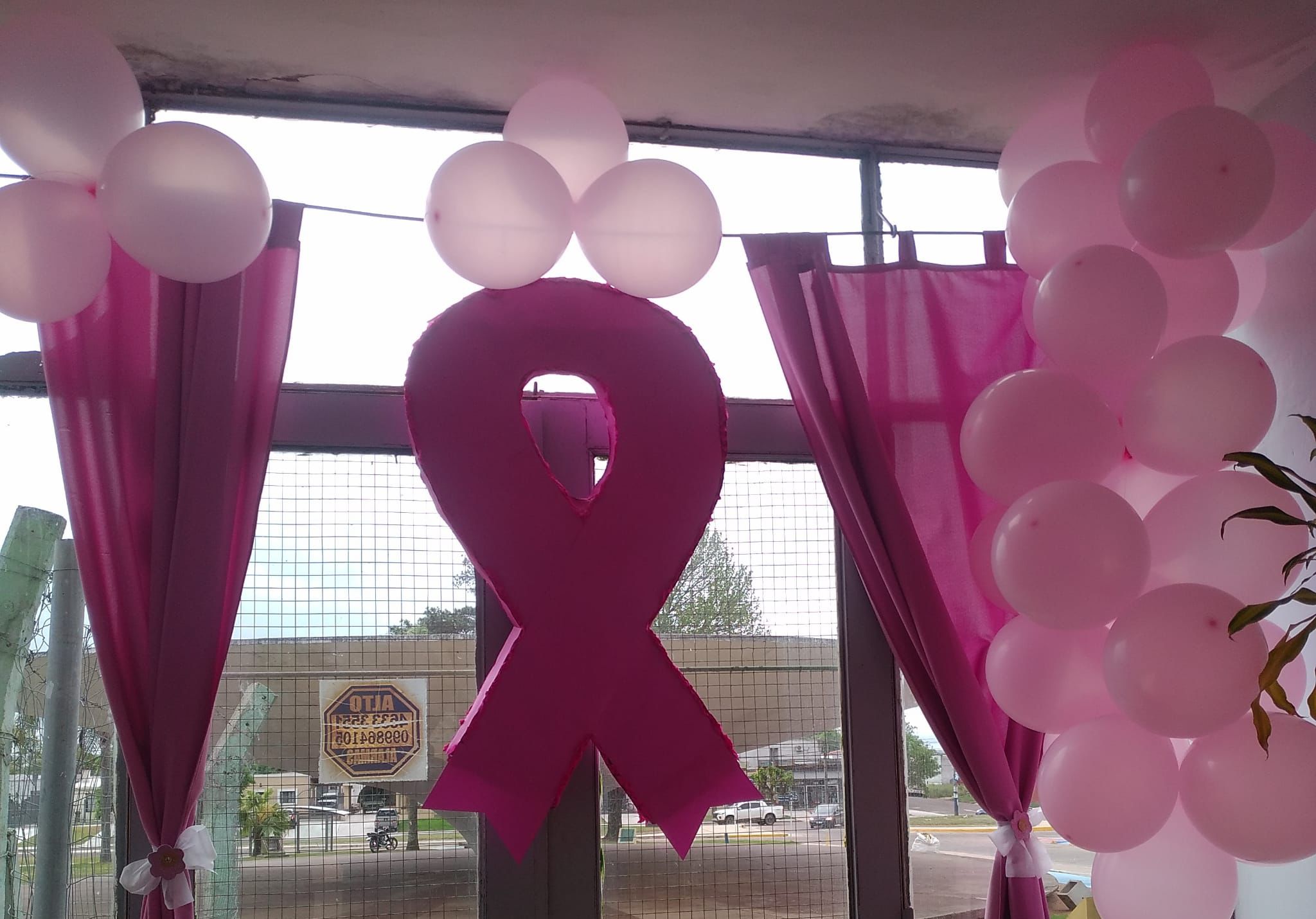 Iluminarán “El Hongo” con motivo del Día Mundial Contra el Cáncer de Mama