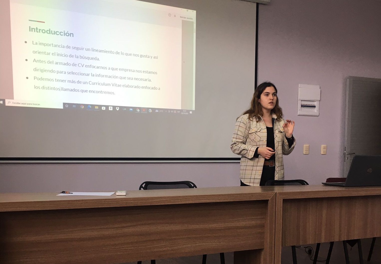 Unos 60 jóvenes asistieron a los Talleres de Orientación Laboral en Villa Caraguatá y Villa Ansina