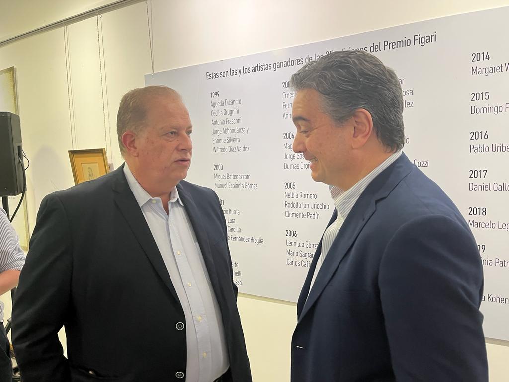 Ezquerra y autoridades del Banco Central del Uruguay visitaron la muestra “Premios Figari 25 x 25”