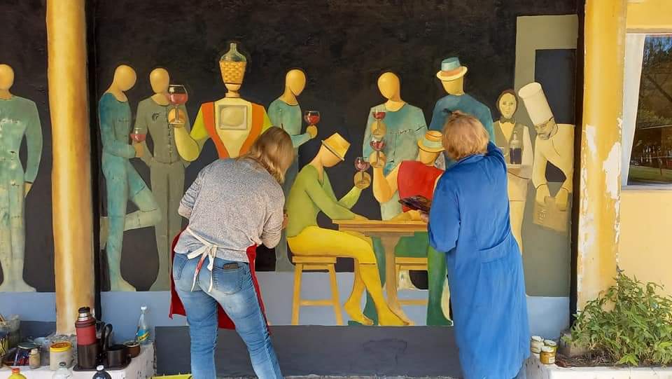 Loreley Alamón y Nurimar Linale realizan restauración artística en San Gregorio de Polanco