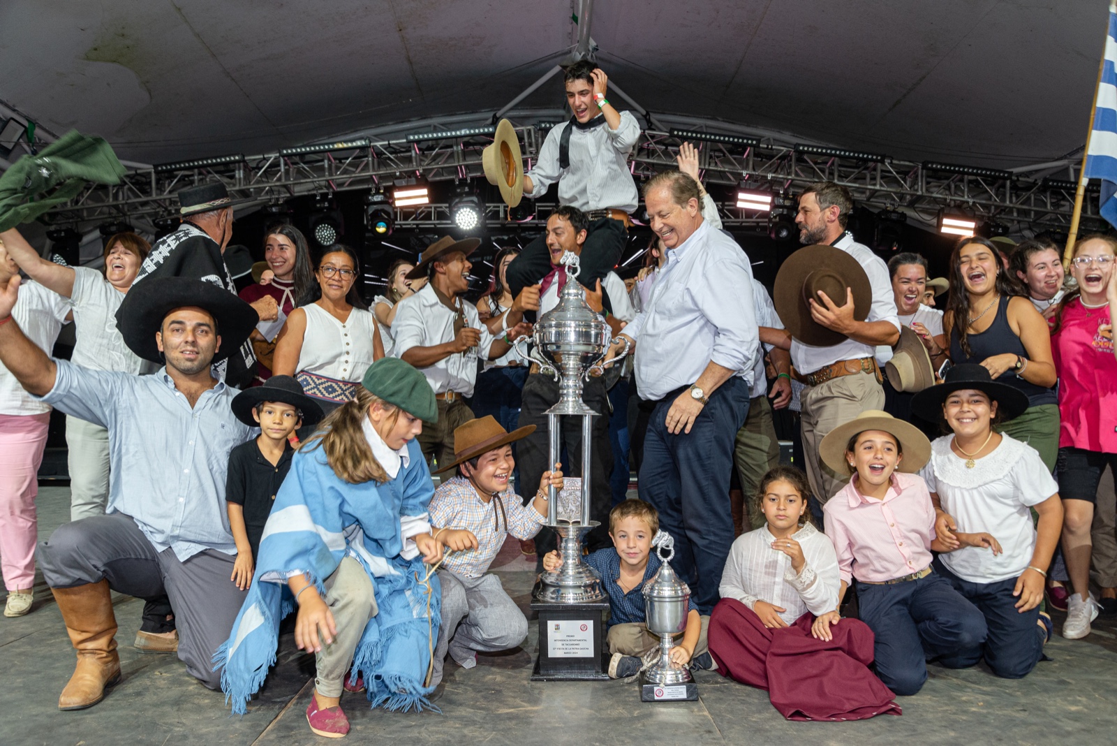 Gran premio de la Patria Gaucha fue para “A Poncho y Espuelas” de Cerro Largo