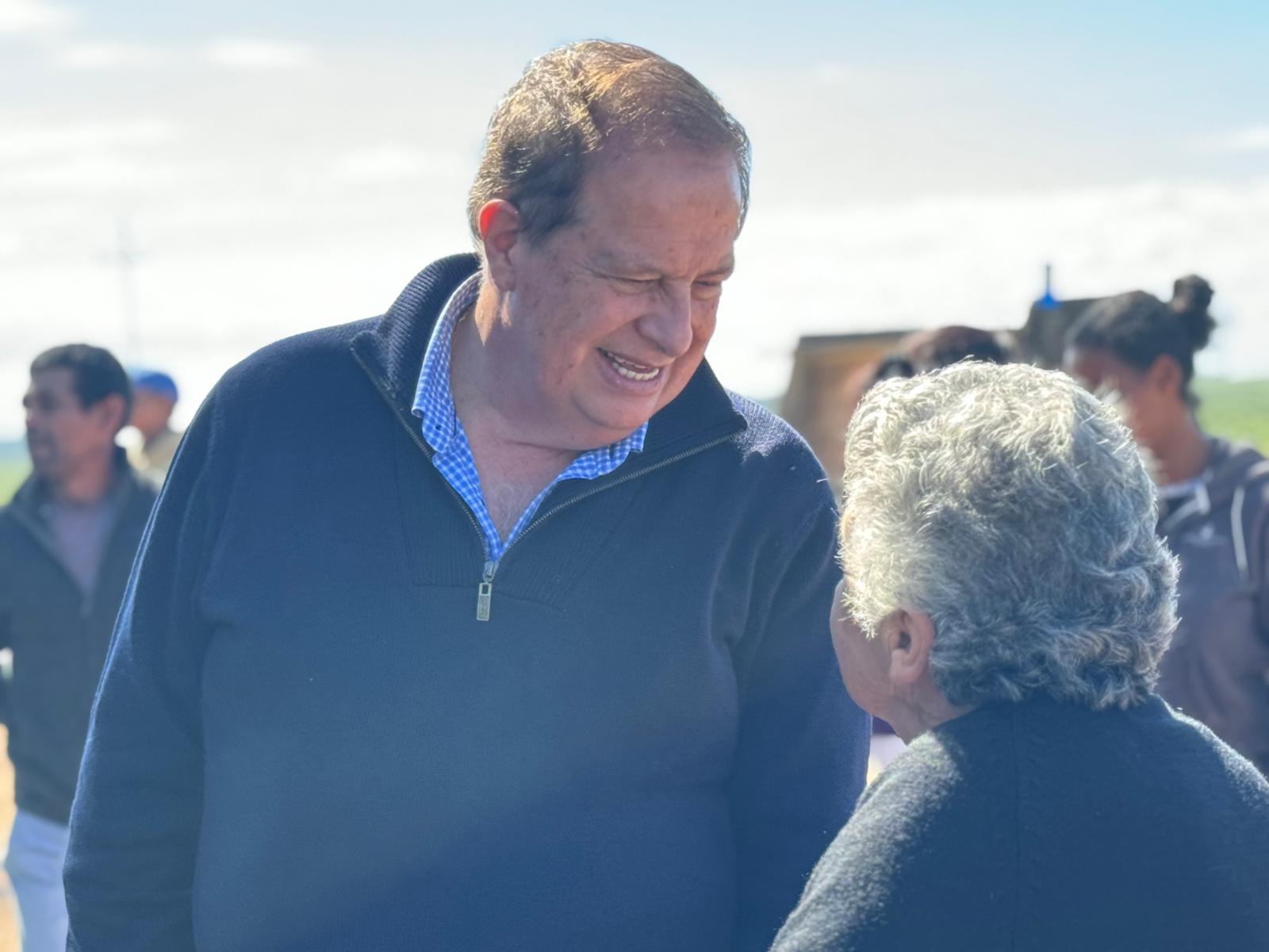 Intendente Wilson Ezquerra continúa gira por Caraguatá