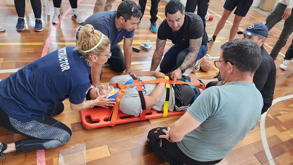 Decenas de tacuaremboenses se capacitaron en primeros auxilios y salvamento acuático