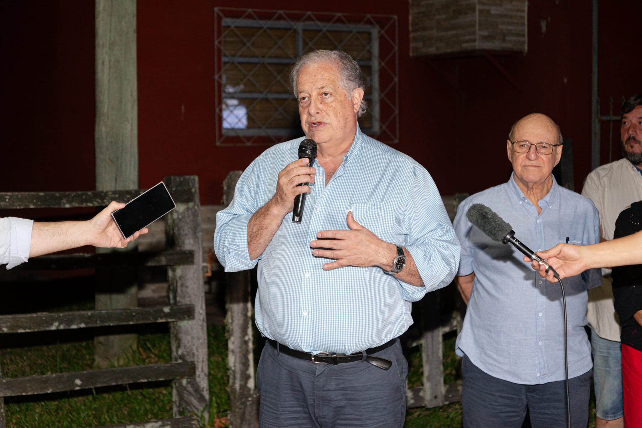 Nueva iluminación solar en Cuchilla del Ombú mejora la seguridad y comodidad de los vecinos