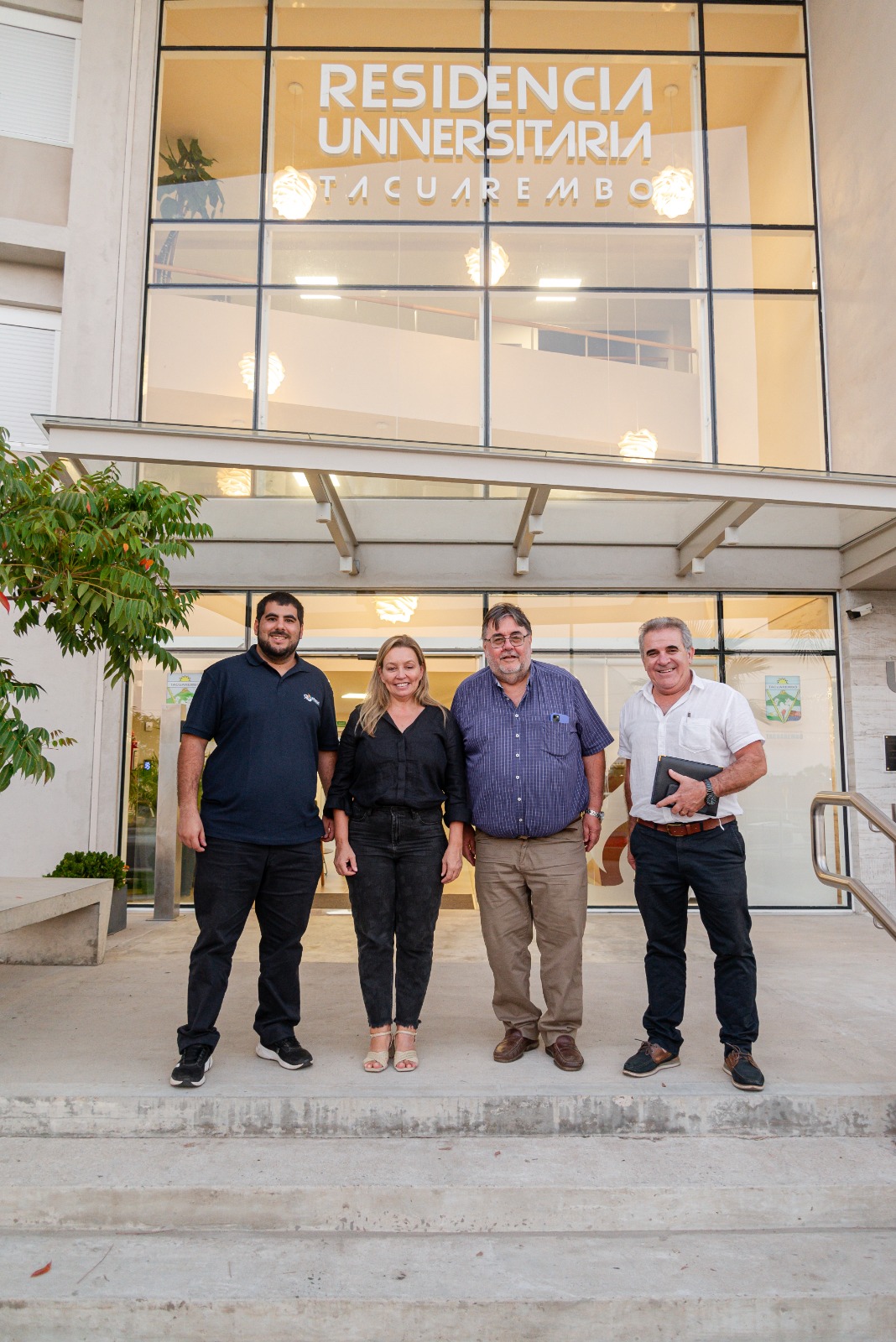 El intendente Eber da Rosa visitó el Hogar Estudiantil y la Residencia Universitaria de Tacuarembó
