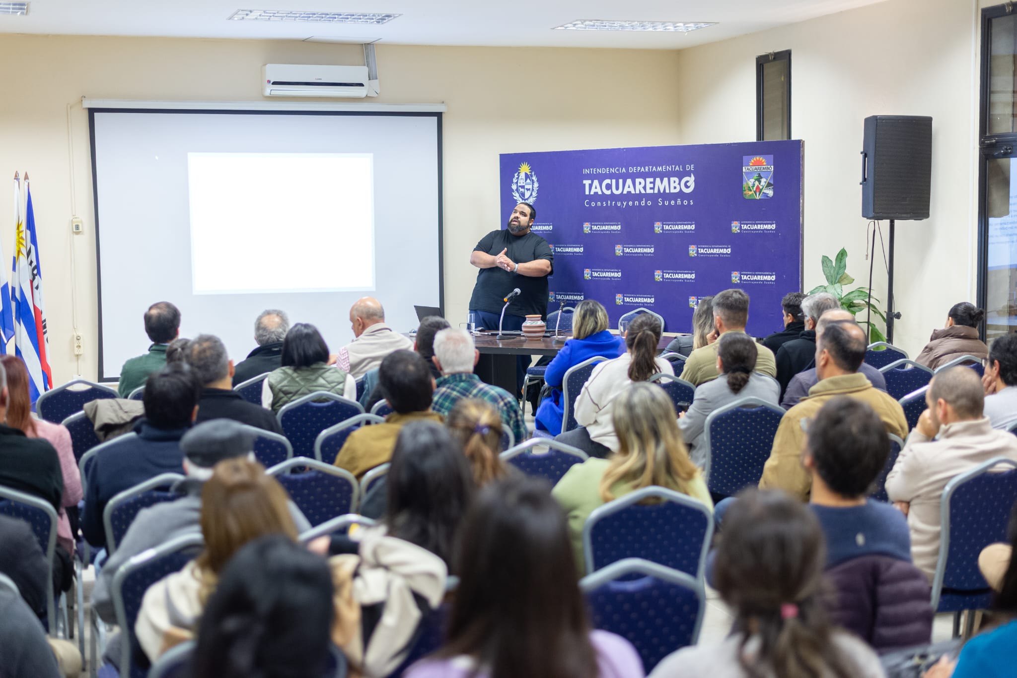 Seminario sobre el Cambio de la Línea de Pobreza y su Impacto en Tacuarembó