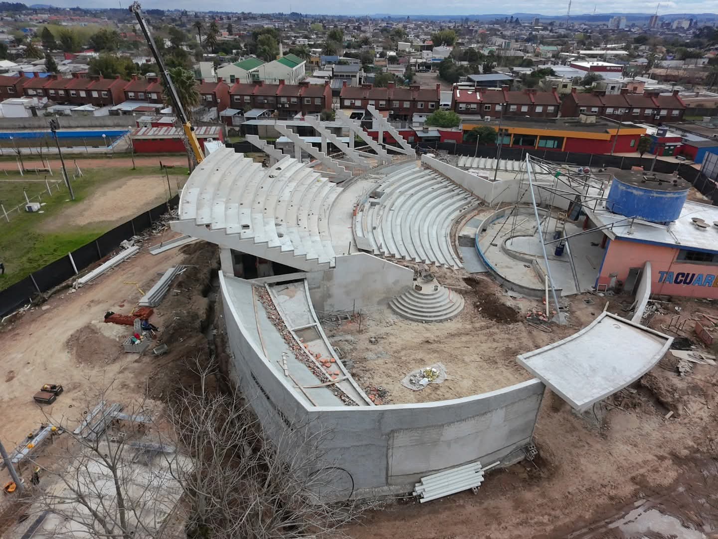 Avanza la obra del anfiteatro en el Centro de Barrio N.º 1