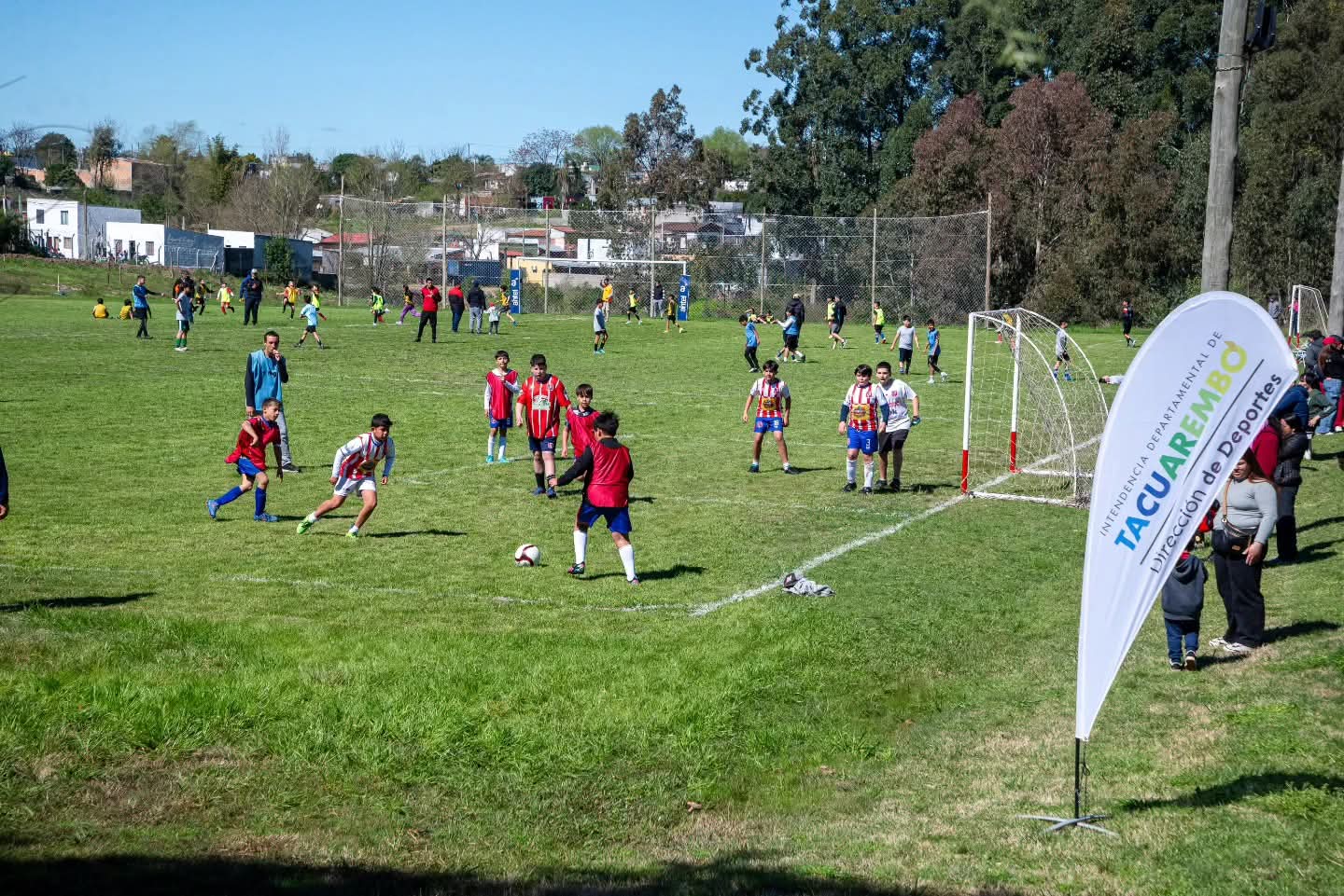El Colegio San Javier fue sede de un encuentro de escuelitas de fútbol que celebró el verdadero espíritu deportivo