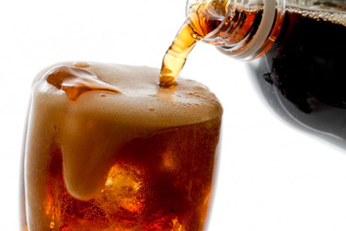 Llamado a exclusividad de publicidad y venta de gaseosas. Días eleccion de reinas y concurso oficial