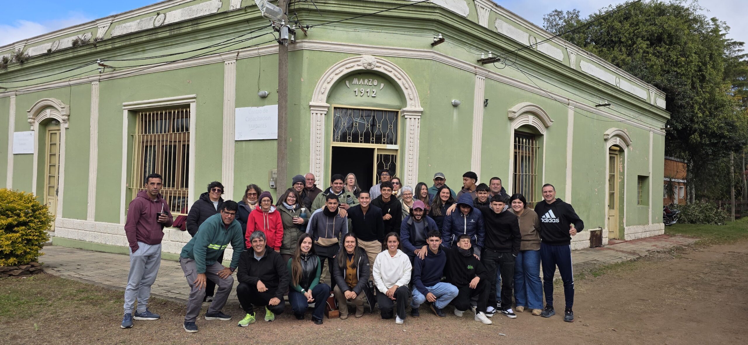 Jornada sobre deporte y calidad de vida reunió a jóvenes y familias en Villa Tambores