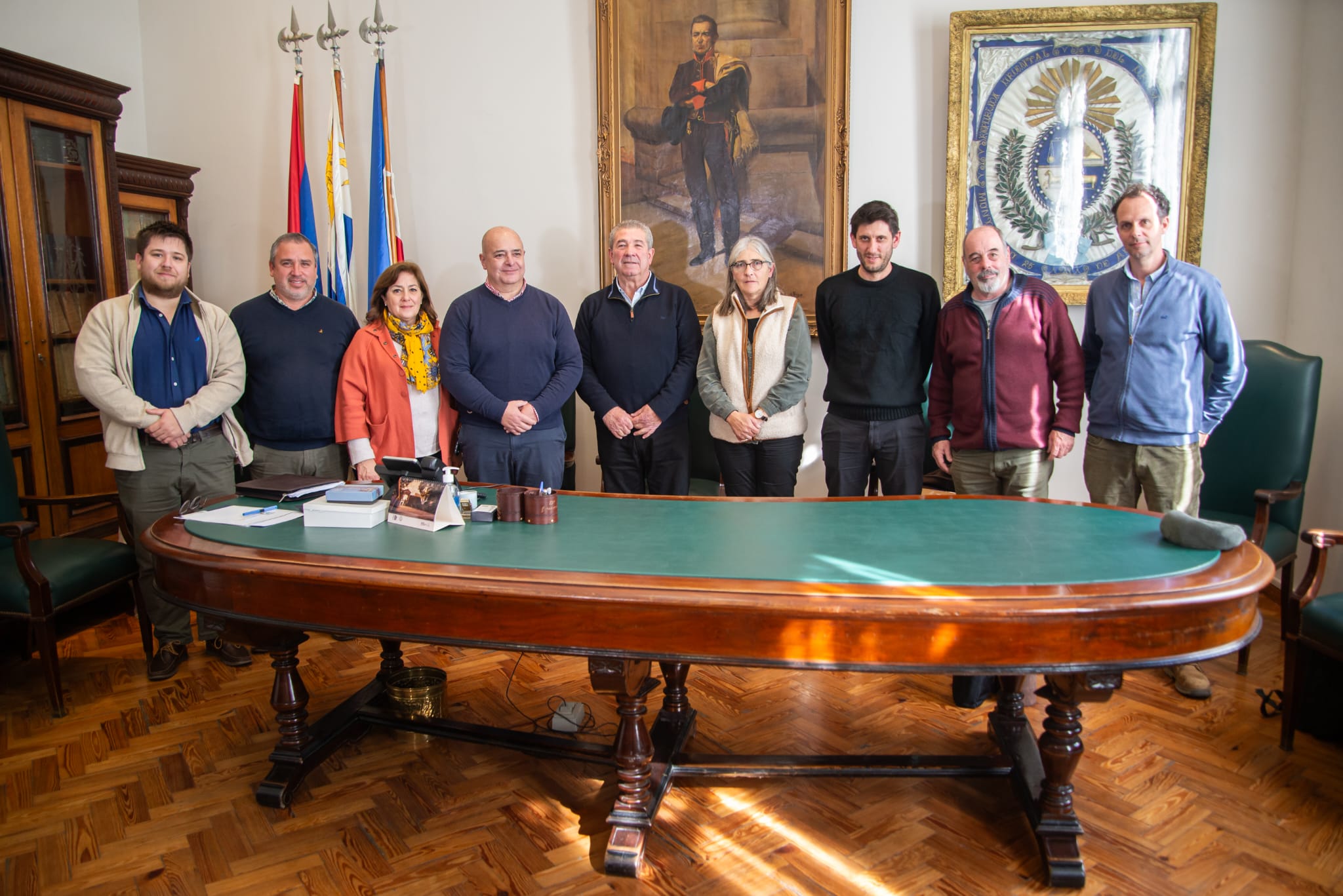 El intendente interino de Tacuarembó, José Omar Menéndez, recibió este viernes a la ministra de Transporte y Obras Públicas, Lucía Etcheverry.