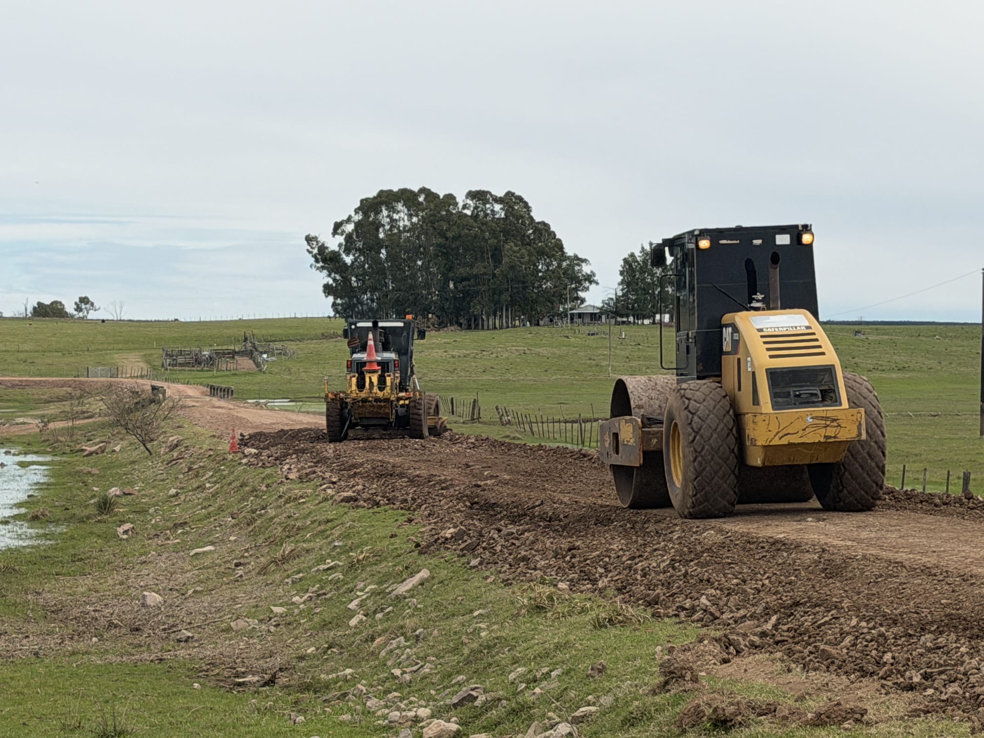 La Intendencia avanza en la mejora de caminos rurales y corredores productivos