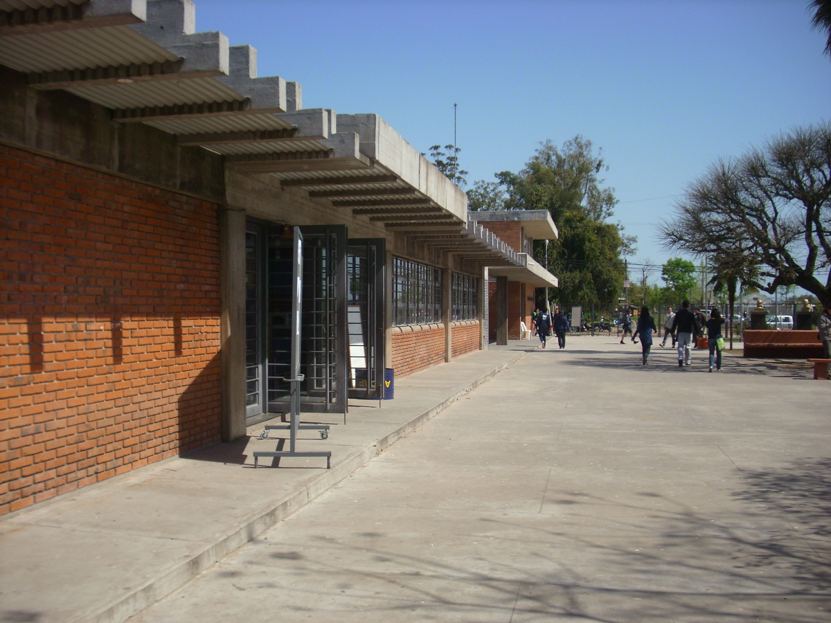 Actividad deportiva en Liceo Nº 2